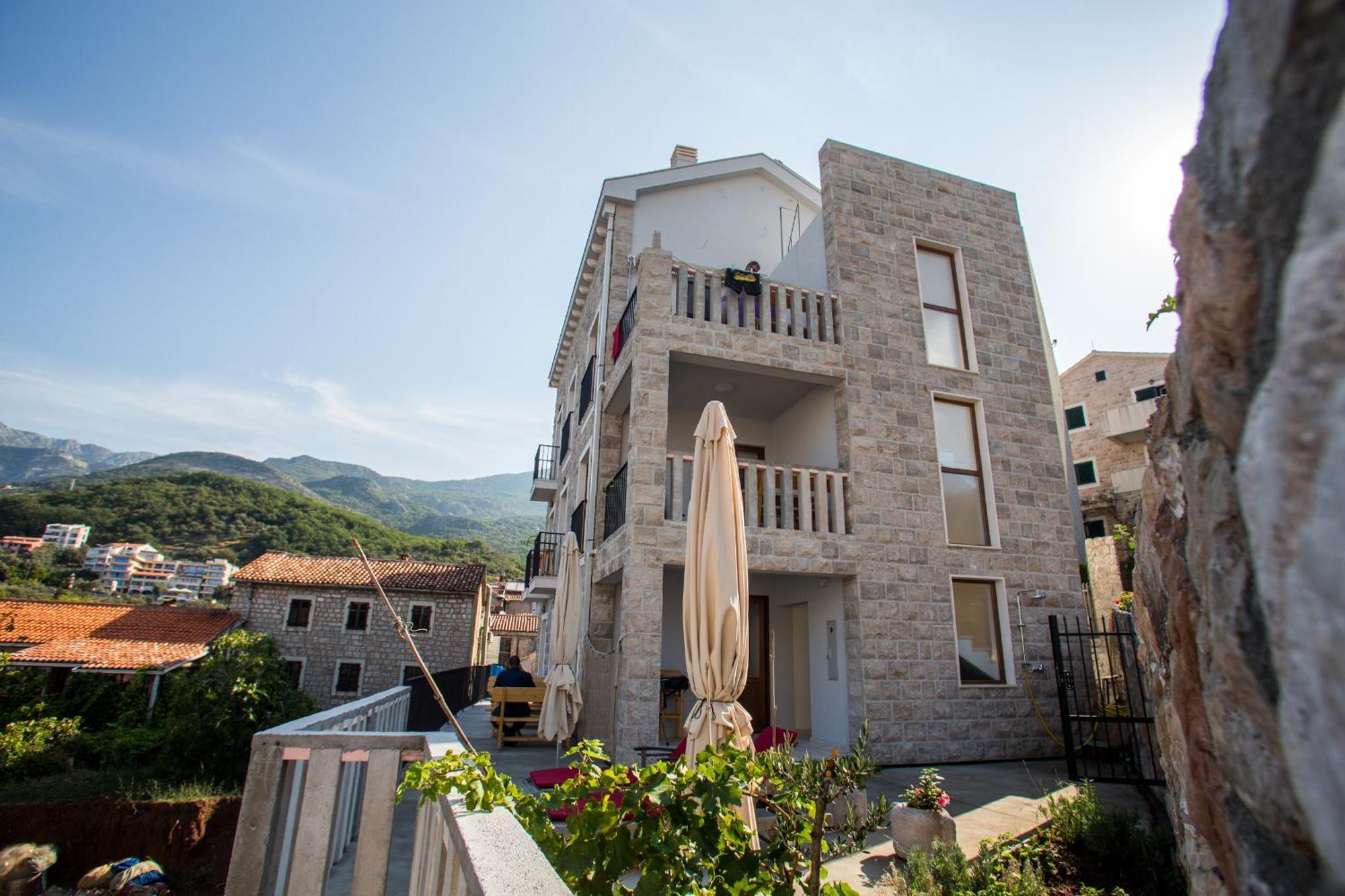 Mima Apartments Sveti Stefan Ngoại thất bức ảnh