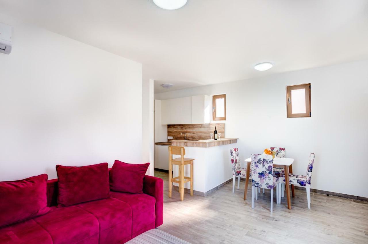 Mima Apartments Sveti Stefan Ngoại thất bức ảnh